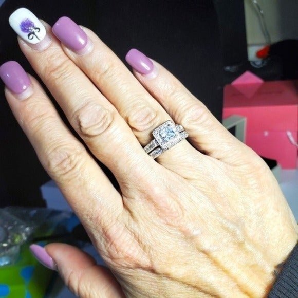 Lovely Vintage Style Princess Cut Halo Wedding Ring Set - Picture 10 of 10